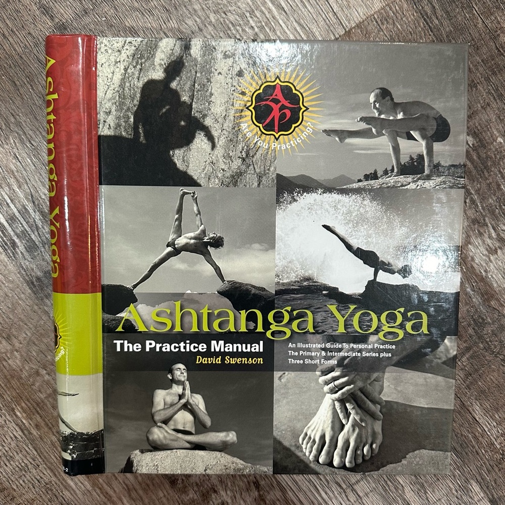 Ashtanga Yoga: The Practice Manual by David Swenson Book